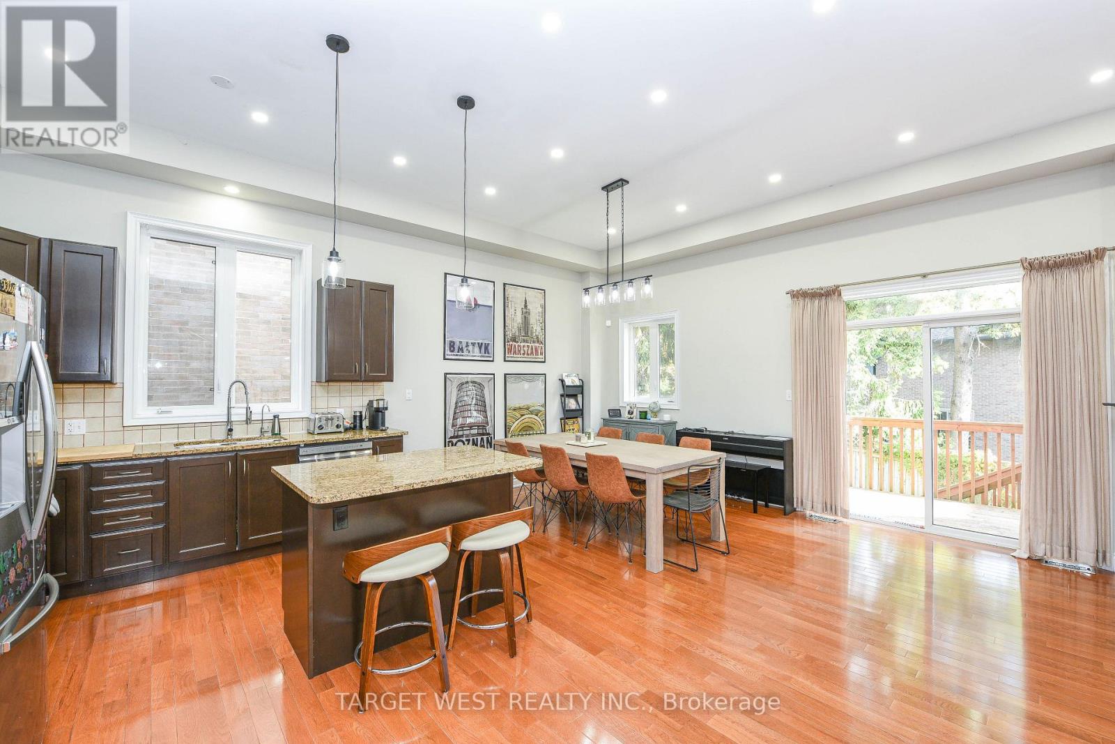 87 Park Street W, Mississauga (Port Credit), Ontario  L5H 1L2 - Photo 8 - W12867770