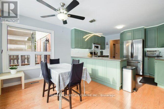 3018 Kilbride Court, Mississauga (Meadowvale), Ontario  L5N 3C5 - Photo 9 - W12867784