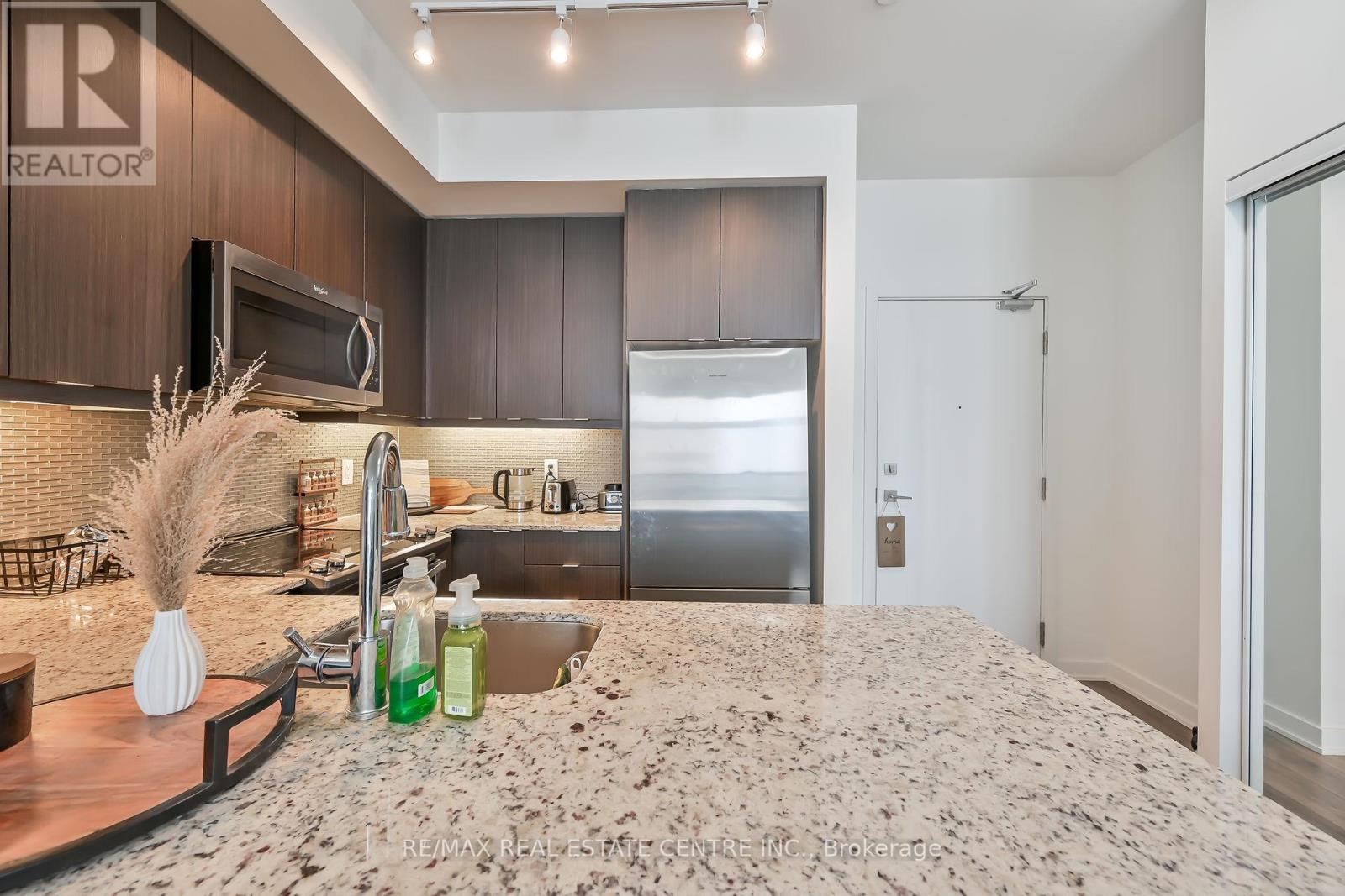 906 - 4633 Glen Erin Drive, Mississauga (Central Erin Mills), Ontario  L5M 7S1 - Photo 8 - W12867798