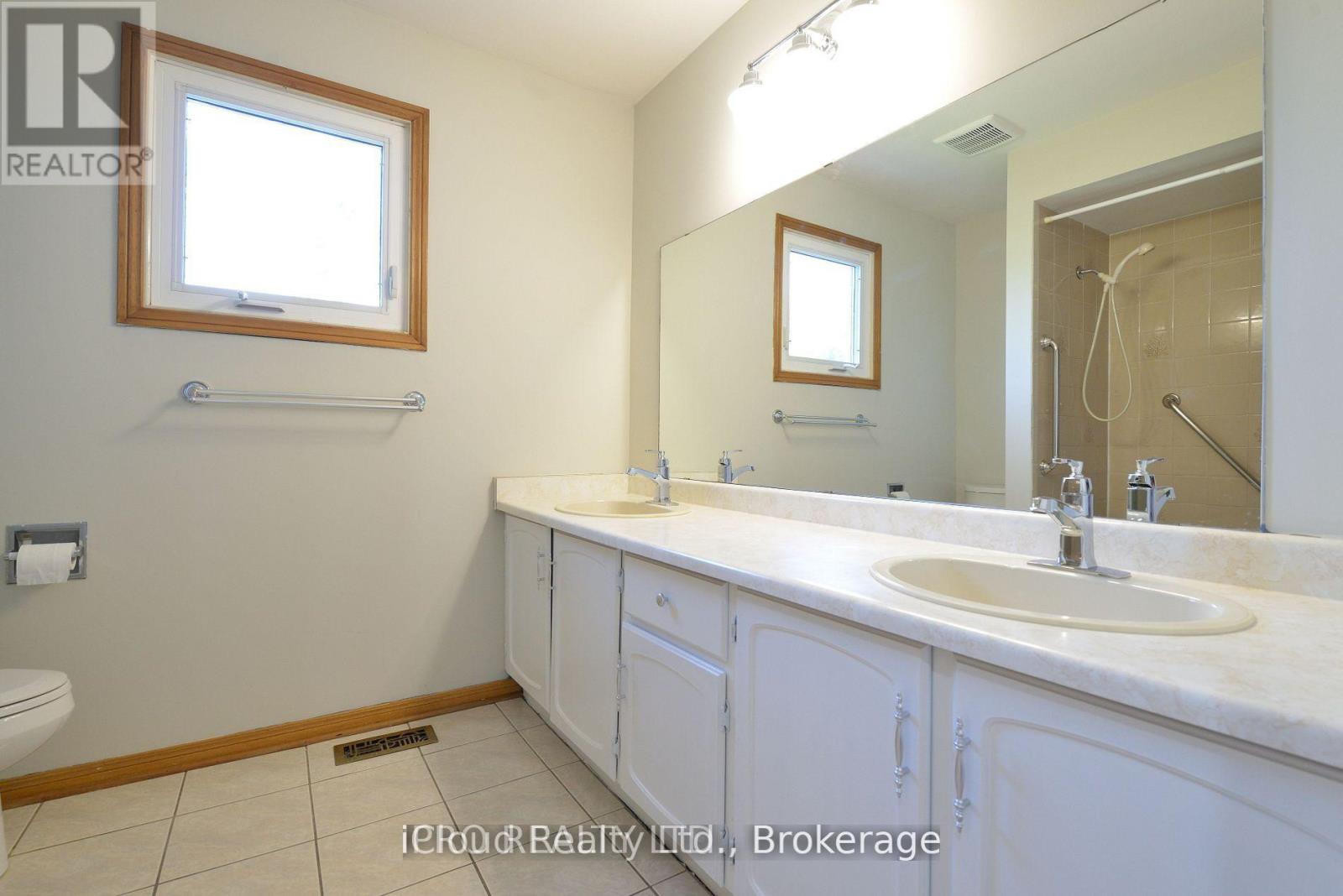 2145 Margot Street, Oakville, Ontario  L6H 3M5 - Photo 16 - W12867862