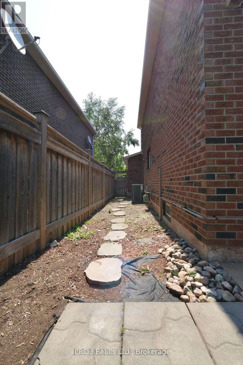 2145 Margot Street, Oakville, Ontario  L6H 3M5 - Photo 29 - W12867862