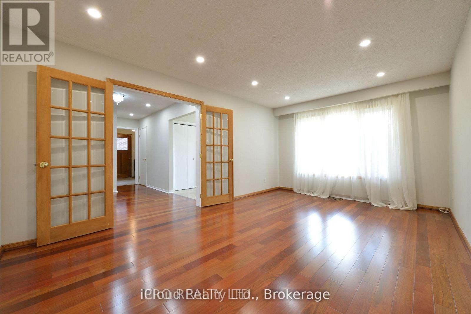 2145 Margot Street, Oakville, Ontario  L6H 3M5 - Photo 3 - W12867862