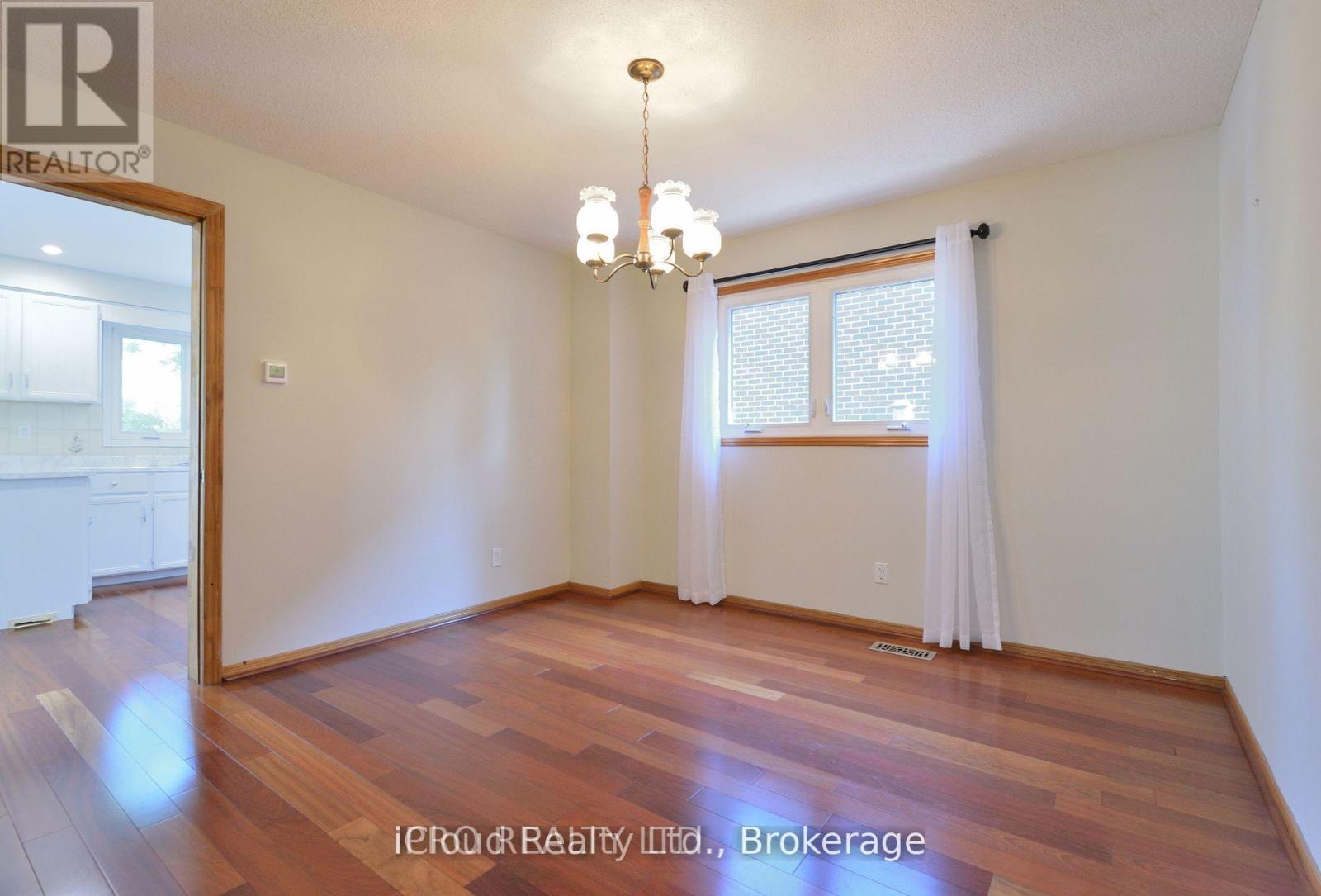 2145 Margot Street, Oakville, Ontario  L6H 3M5 - Photo 4 - W12867862