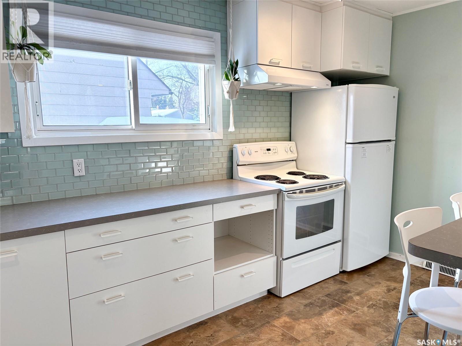 113 Laurier Avenue, Yorkton, Saskatchewan  S3N 1V1 - Photo 3 - SK030095