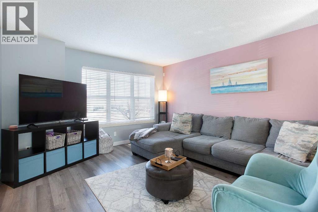 1074 Panatella Boulevard Nw, Calgary, Alberta  T3K 0L2 - Photo 3 - A2290705