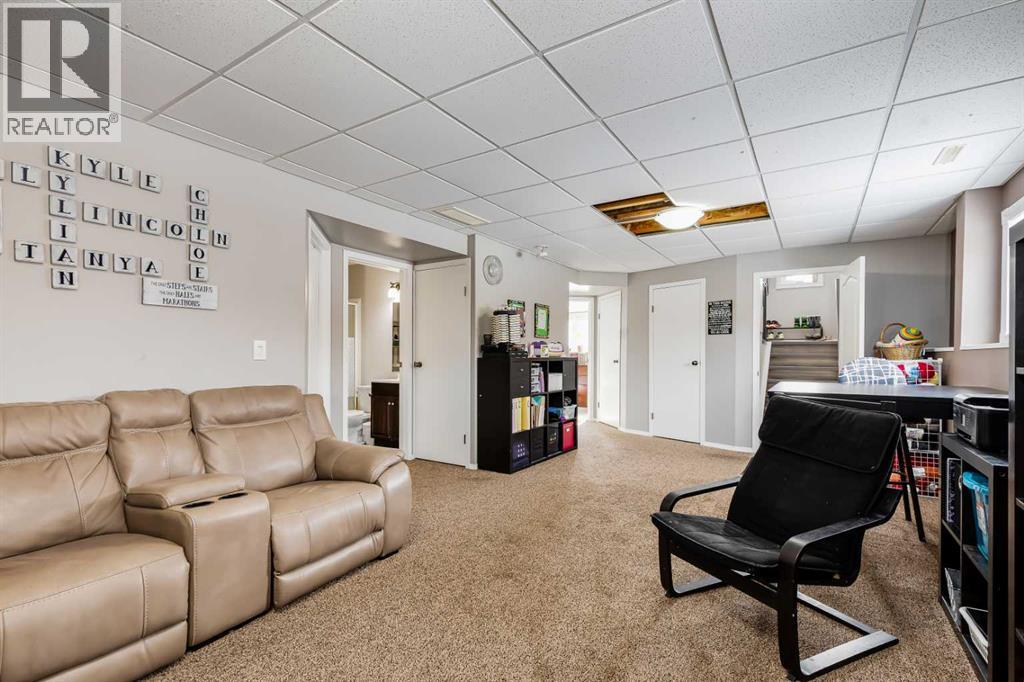 48 Hawthorn Way Ne, Olds, Alberta  T4H 1X7 - Photo 16 - A2291739