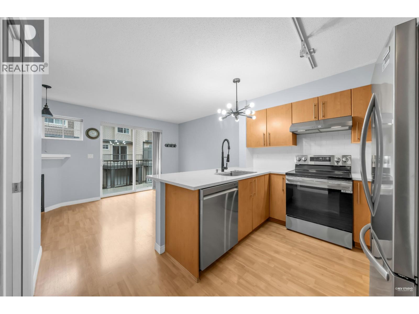 3306 Noel Drive, Burnaby, British Columbia  V3J 1J8 - Photo 16 - R3098028