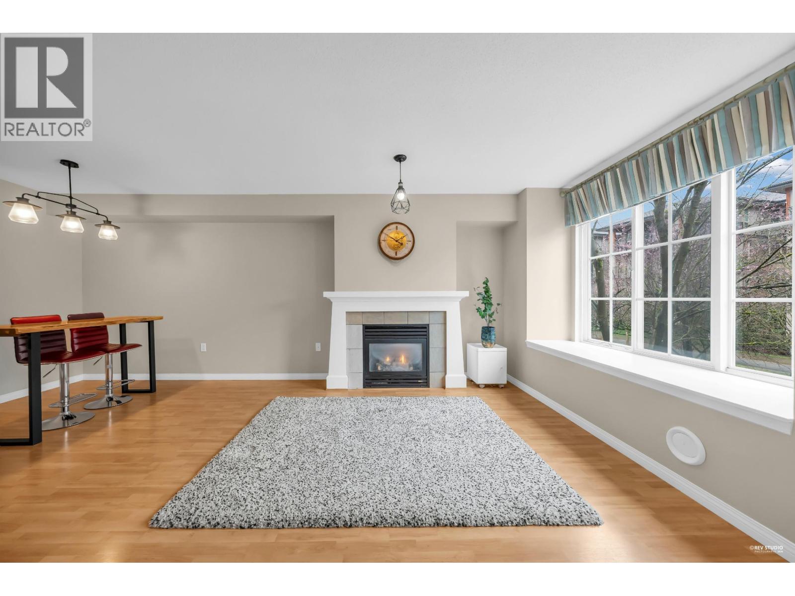 3306 Noel Drive, Burnaby, British Columbia  V3J 1J8 - Photo 12 - R3098028