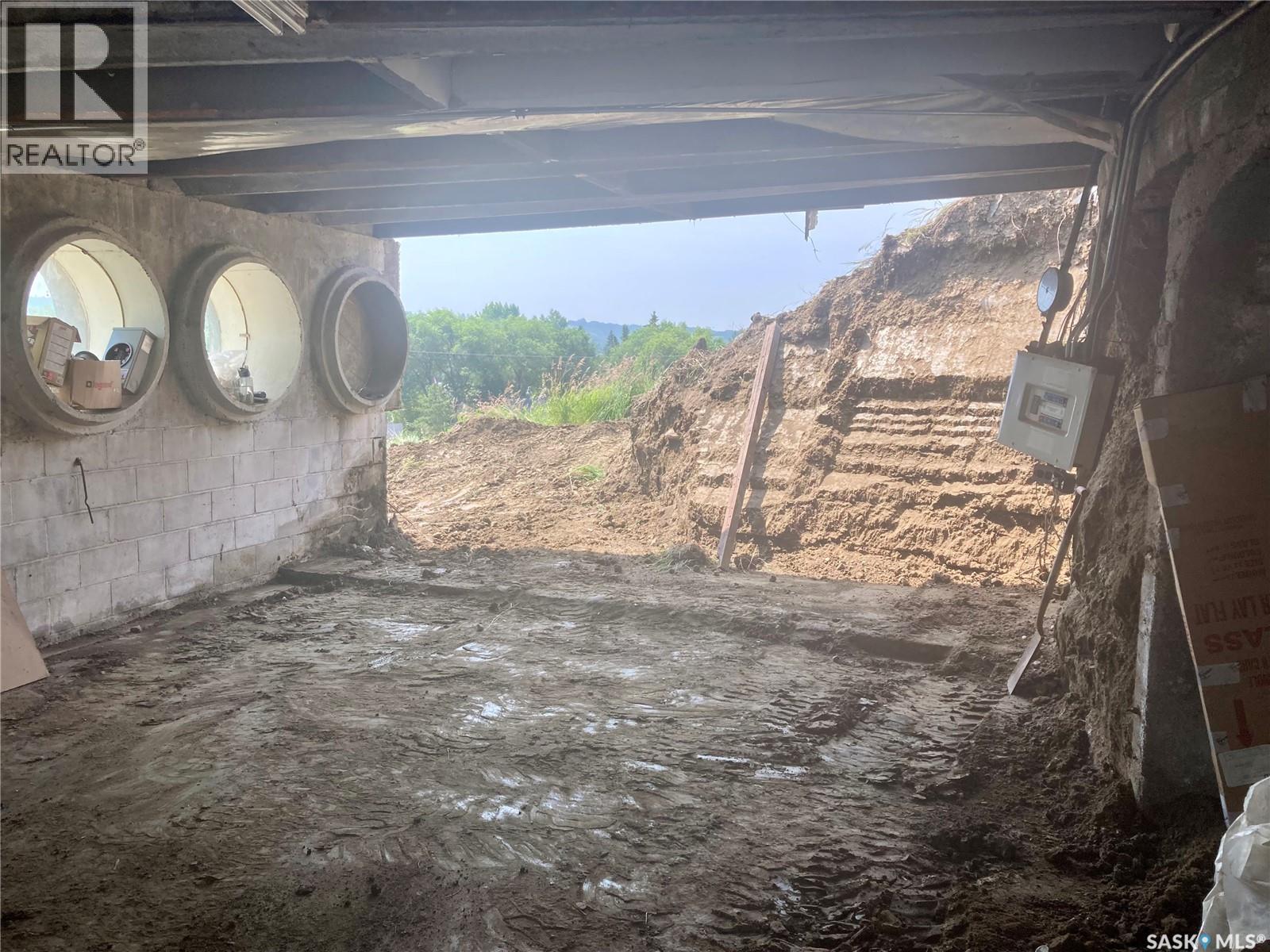 80 8th Avenue, Lumsden, Saskatchewan  S0G 3C0 - Photo 13 - SK030116