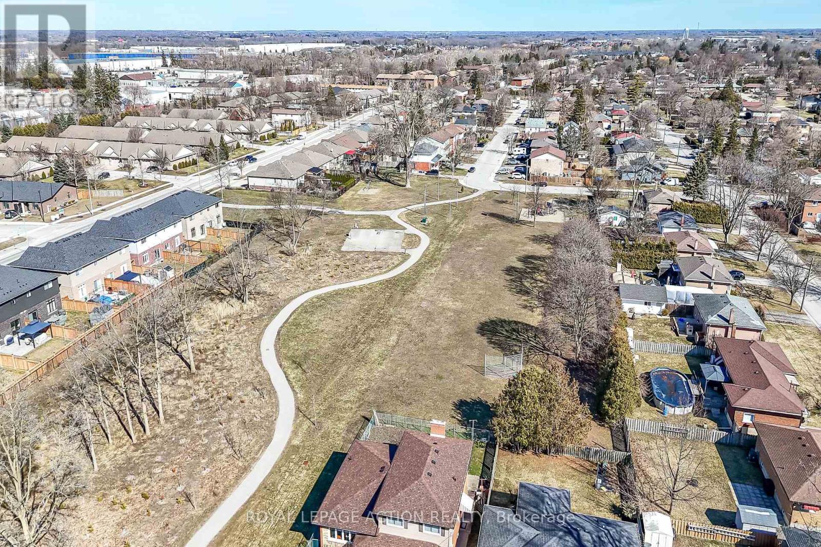 19 Cumberland Street, Brantford, Ontario  N3S 7J6 - Photo 37 - X12867852