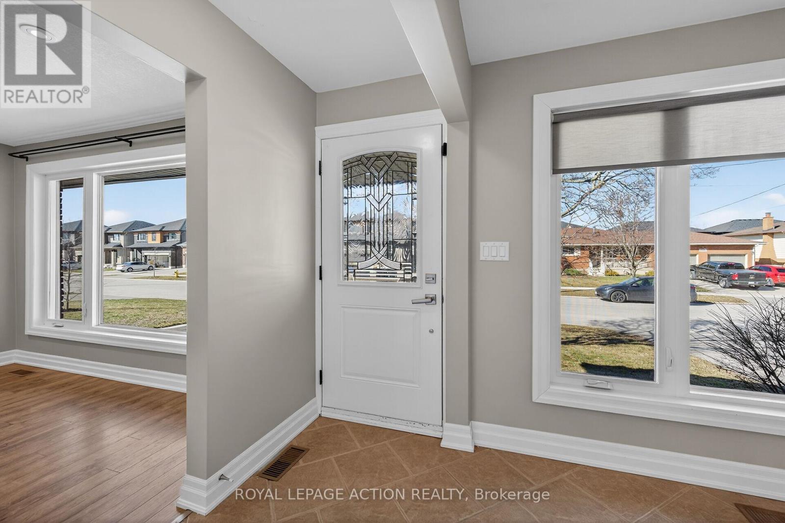 19 Cumberland Street, Brantford, Ontario  N3S 7J6 - Photo 4 - X12867852