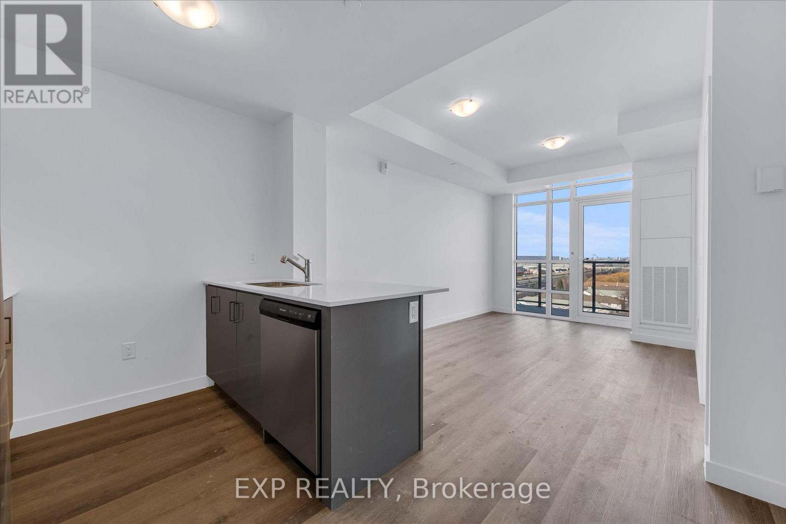 906 - 461 Green Road, Hamilton, Ontario  L8E 0L5 - Photo 2 - X12867860