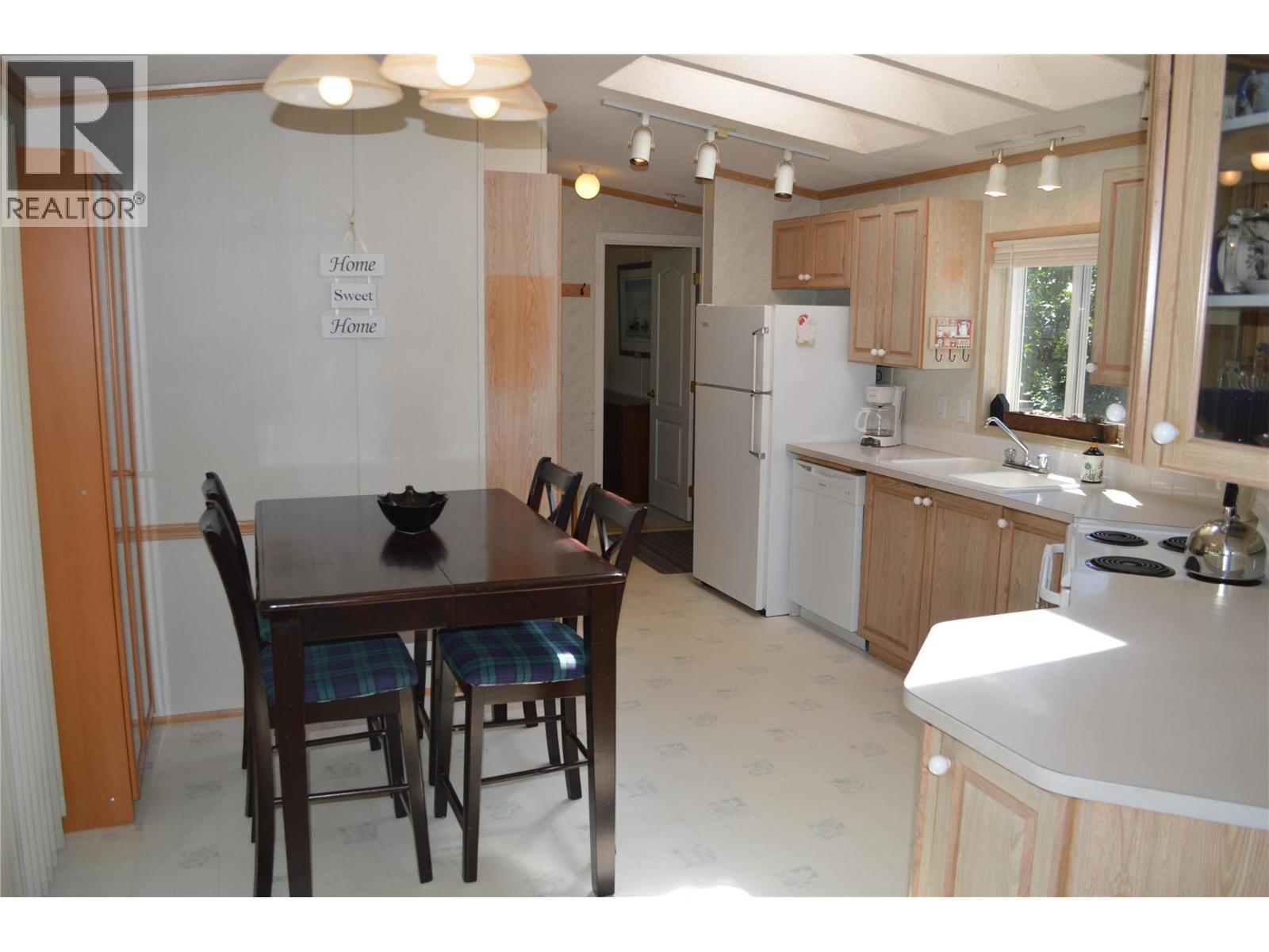 690 Copper Avenue N, Greenwood, British Columbia  V0H 1J0 - Photo 14 - 10378745