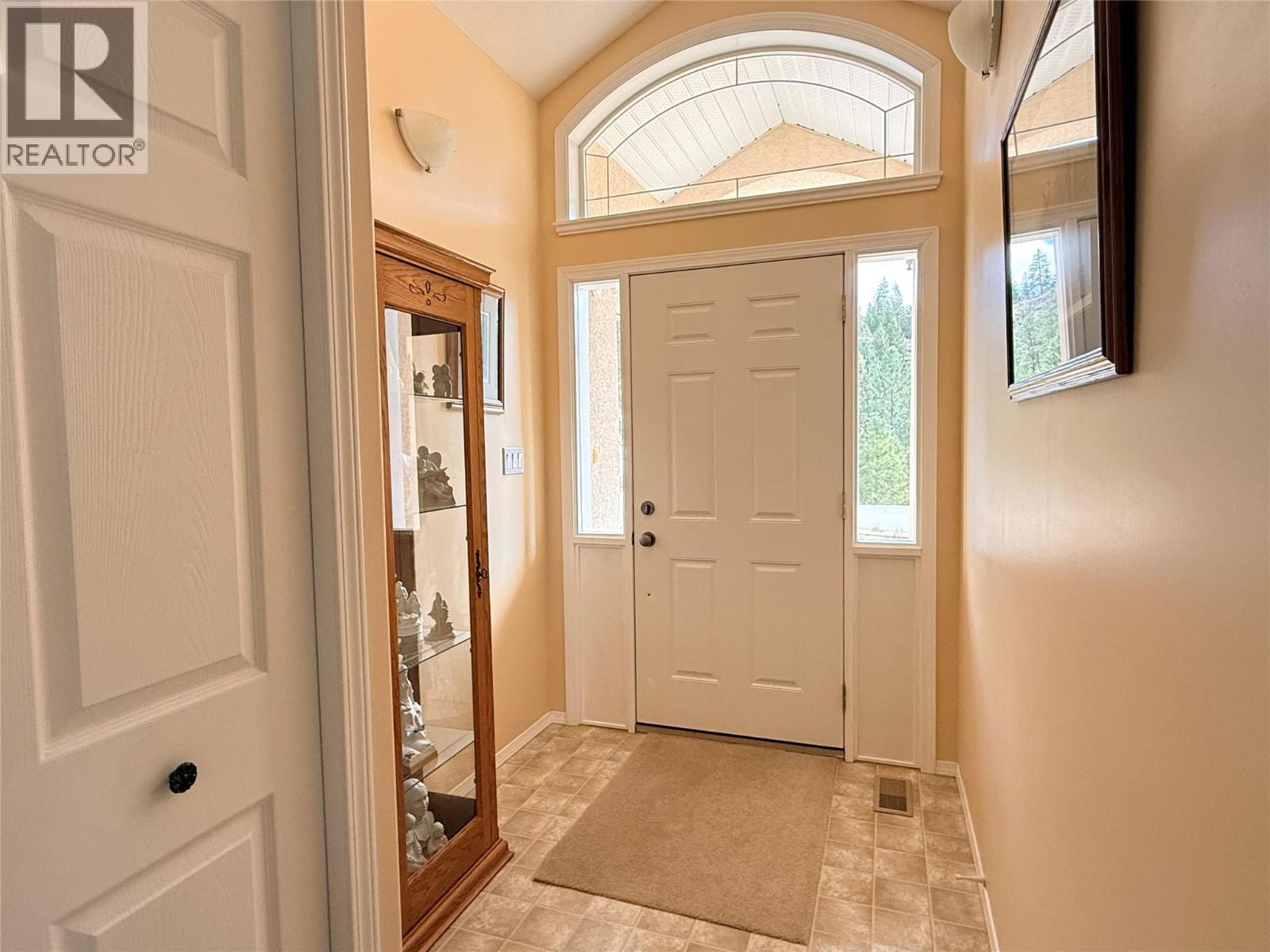 2695 Placer Place, Grand Forks, British Columbia  V0H 1H2 - Photo 9 - 10378740