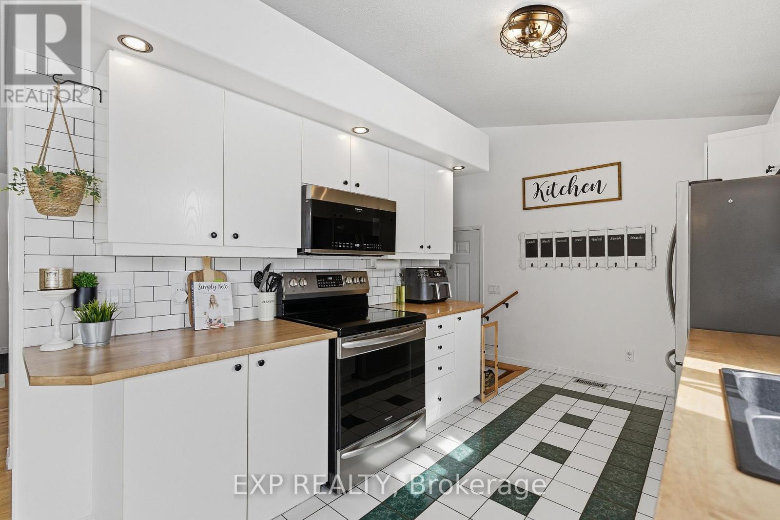 2174 Lemery Street, Clarence-Rockland, Ontario  K0A 1E0 - Photo 12 - X12853532