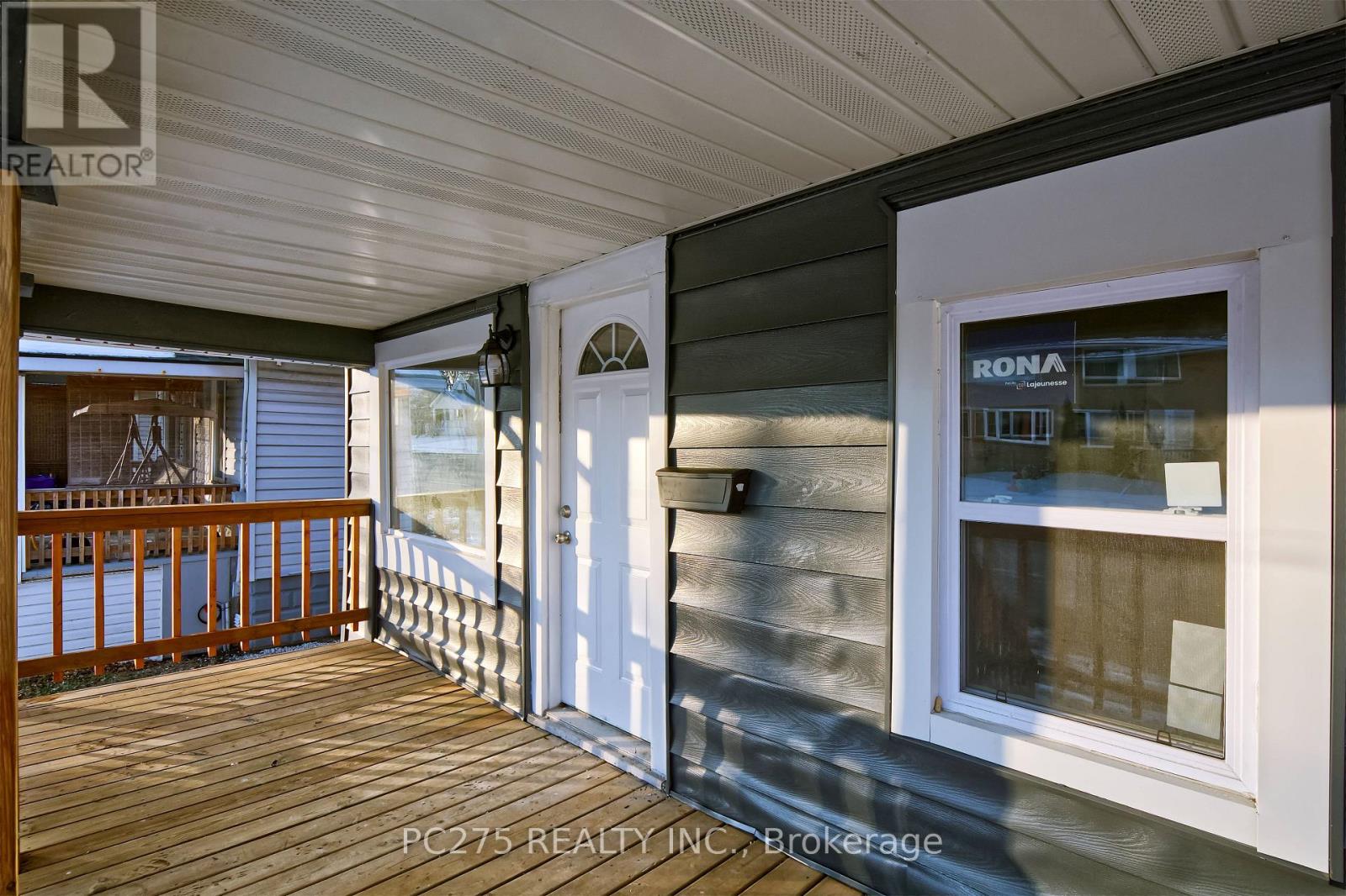 354 Exmouth Street, Sarnia, Ontario  N7T 5N6 - Photo 4 - X12867934