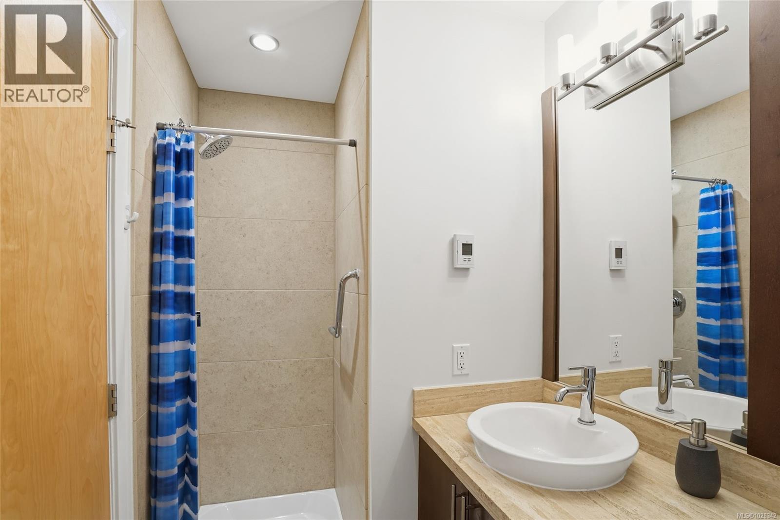 305 194 Beachside Dr, Parksville, British Columbia  V9P 0B1 - Photo 10 - 1028342