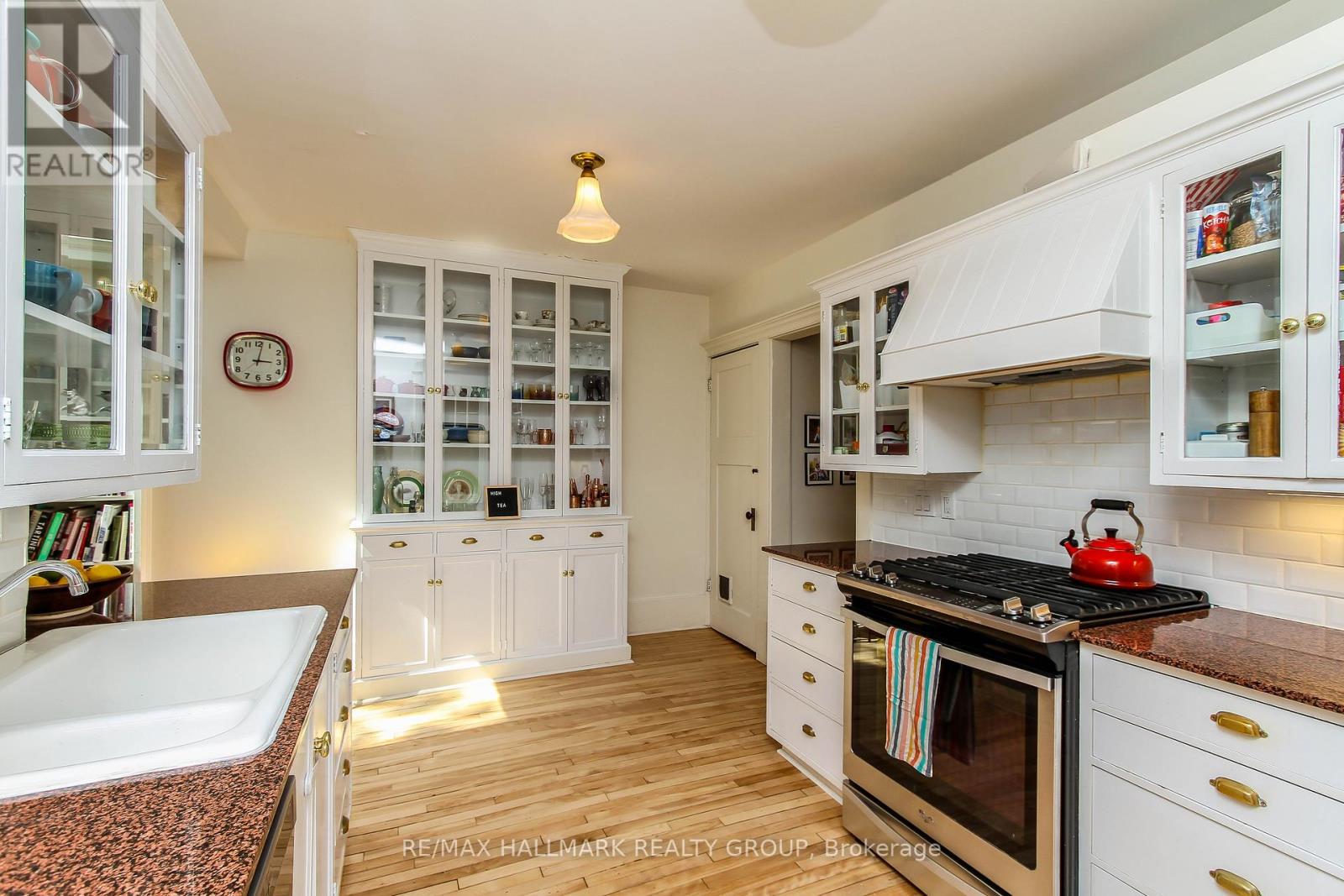 36 Rockwood Street, Ottawa, Ontario  K1N 8L7 - Photo 10 - X12868102