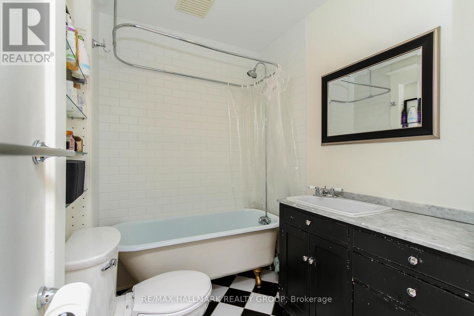 36 Rockwood Street, Ottawa, Ontario  K1N 8L7 - Photo 19 - X12868102