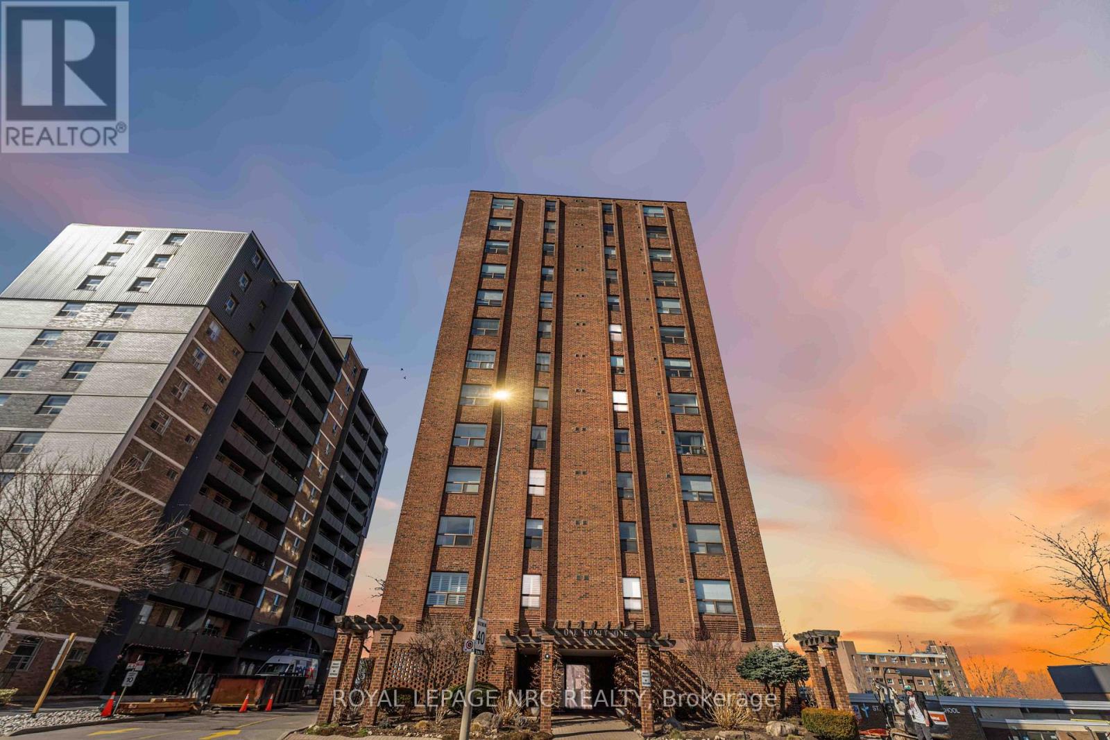 703 - 141 Church Street, St. Catharines, Ontario  L2R 7L7 - Photo 1 - X12867904