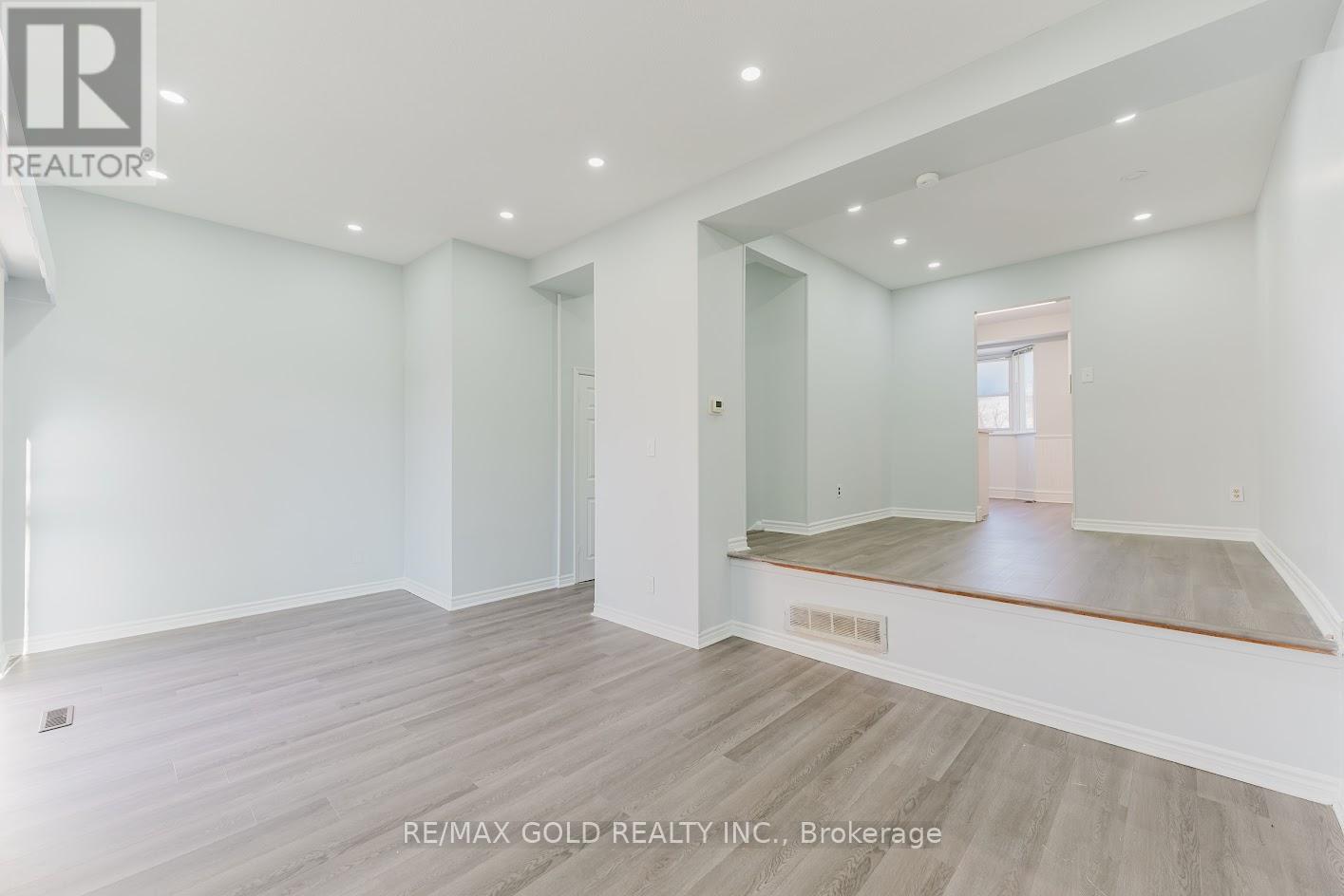 16 Crawford Drive, Brampton, Ontario  L6V 2C7 - Photo 20 - W12867746