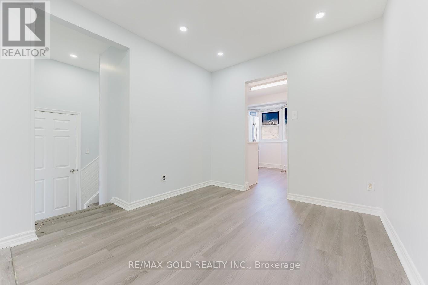 16 Crawford Drive, Brampton, Ontario  L6V 2C7 - Photo 23 - W12867746