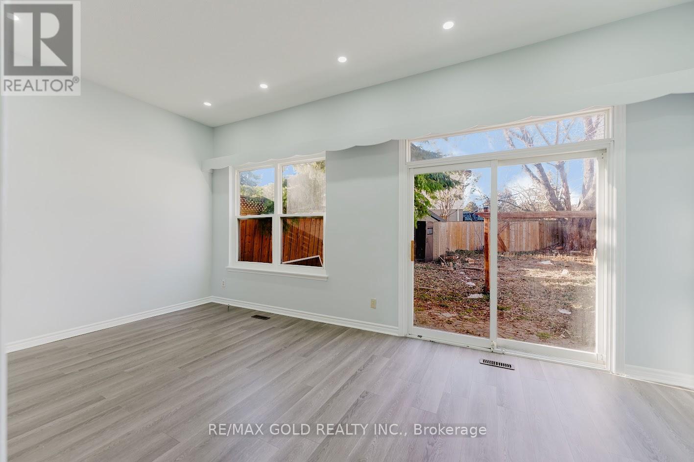 16 Crawford Drive, Brampton, Ontario  L6V 2C7 - Photo 22 - W12867746