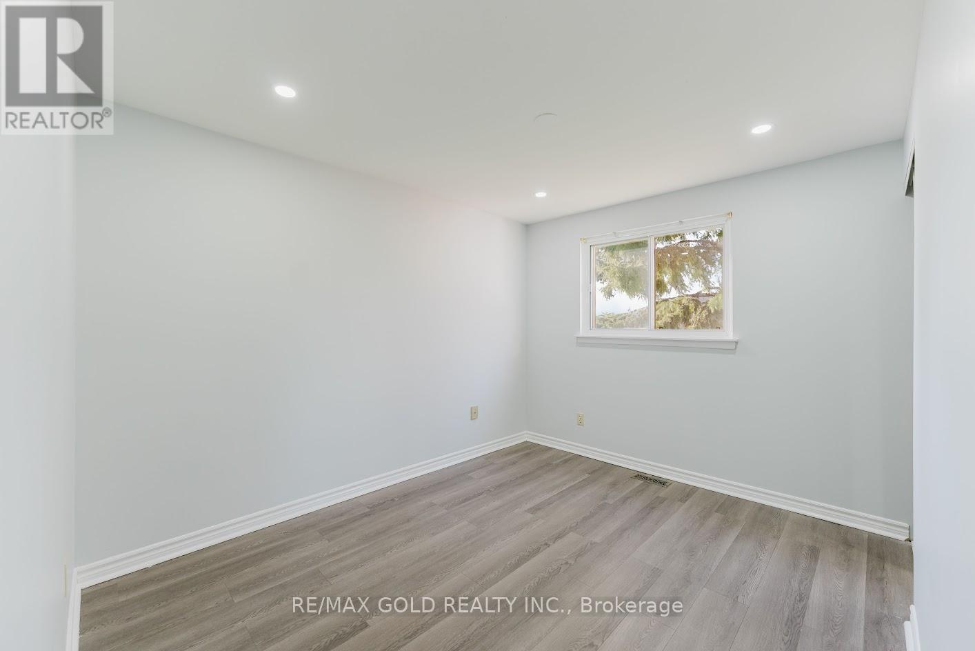 16 Crawford Drive, Brampton, Ontario  L6V 2C7 - Photo 33 - W12867746