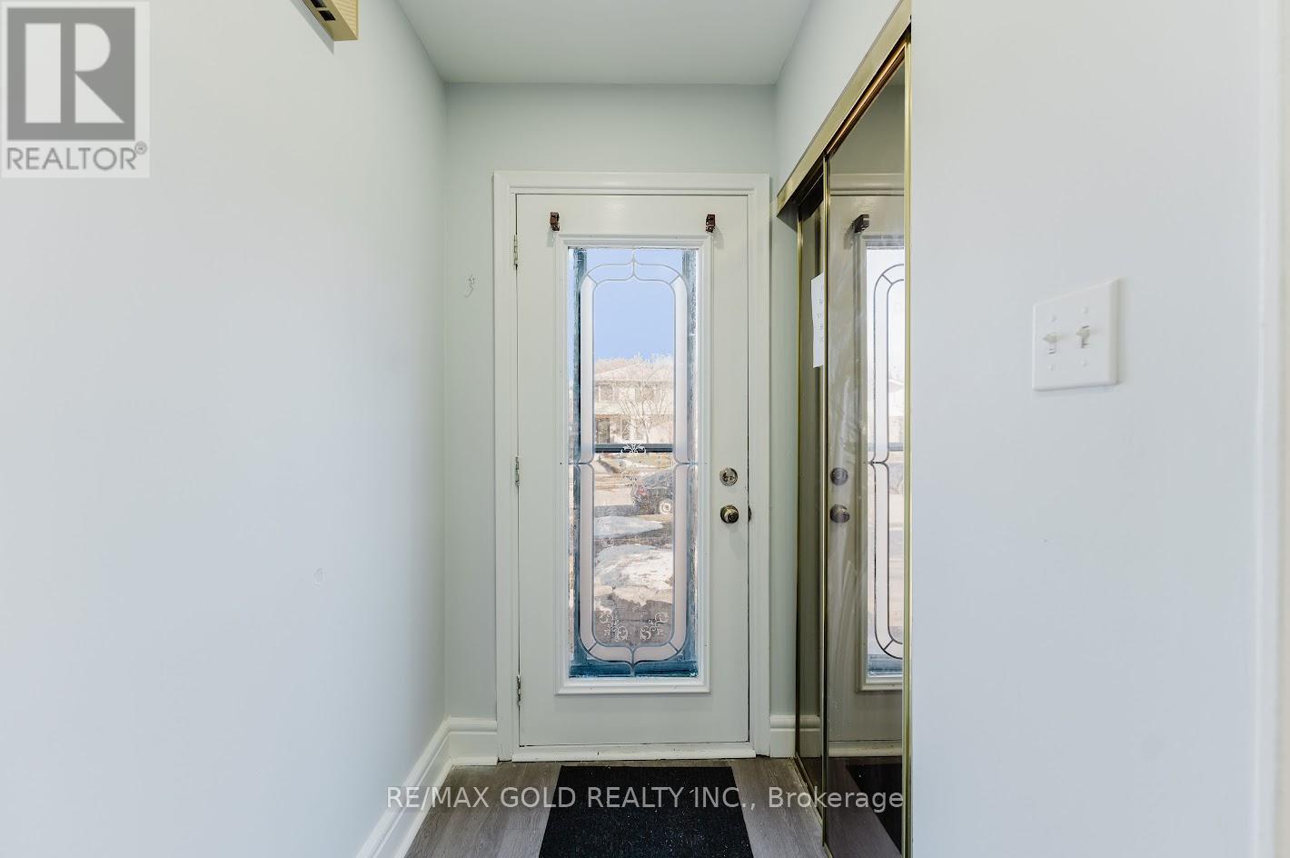 16 Crawford Drive, Brampton, Ontario  L6V 2C7 - Photo 15 - W12867746