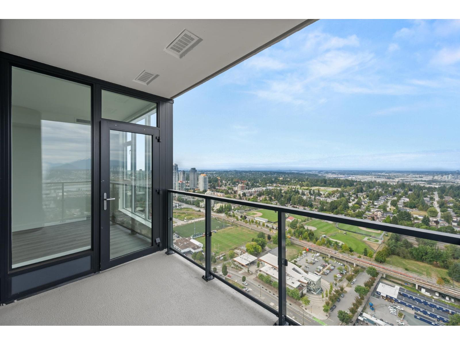 3908 10750 135a Street, Surrey, British Columbia  V3T 0V4 - Photo 6 - R3098270