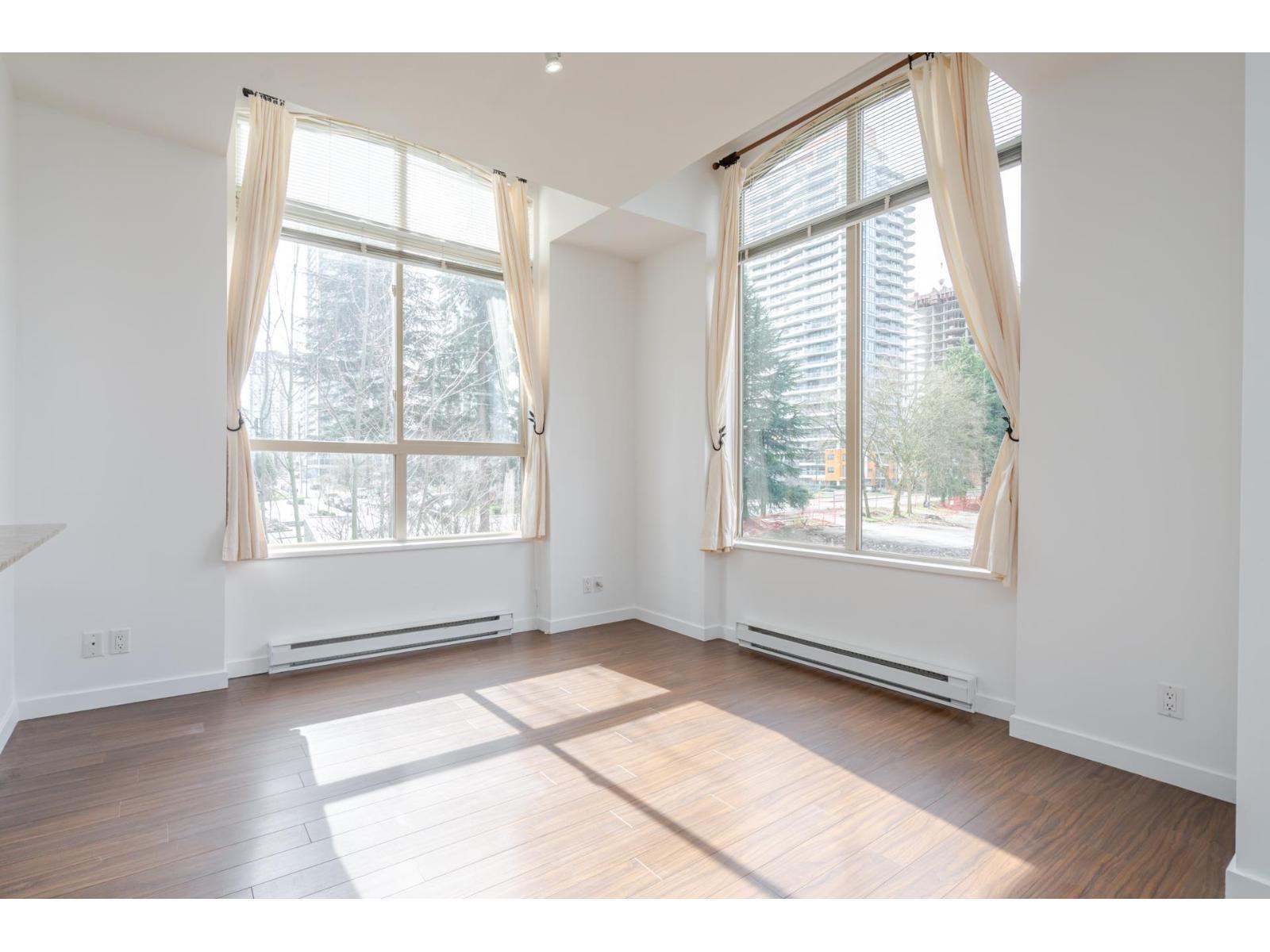 405 10455 University Drive, Surrey, British Columbia  V3T 0A5 - Photo 12 - R3098188