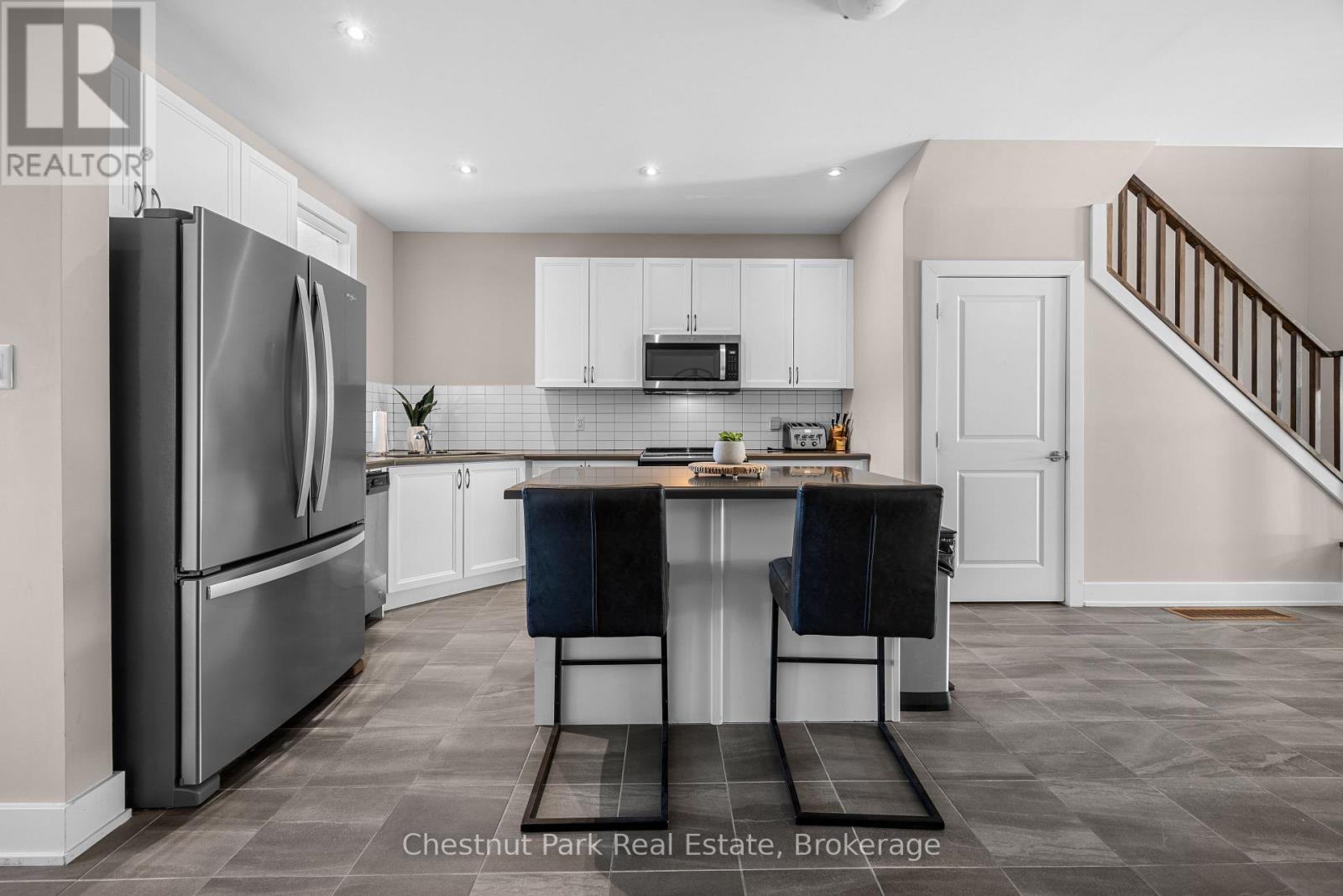 45 Rockmount Crescent, Gravenhurst, Ontario  P1P 0A6 - Photo 8 - X12867940