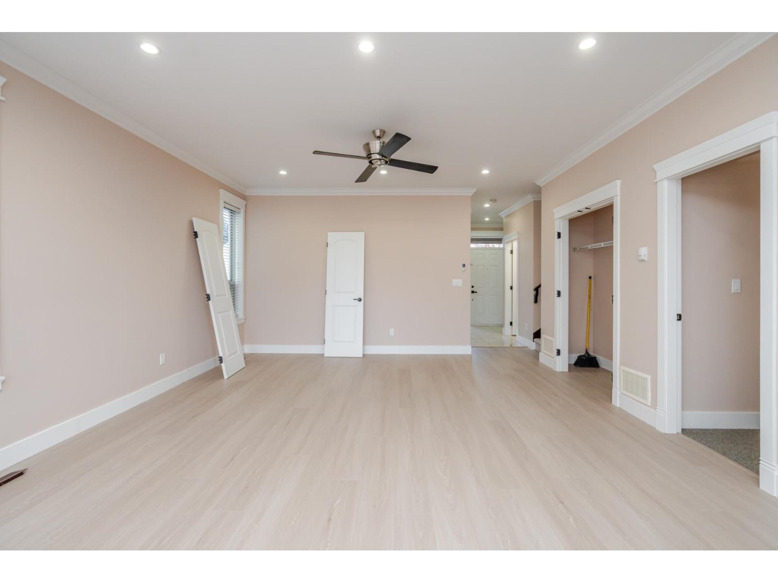 19586 72a Avenue, Surrey, British Columbia  V4N 3E8 - Photo 12 - R3098212