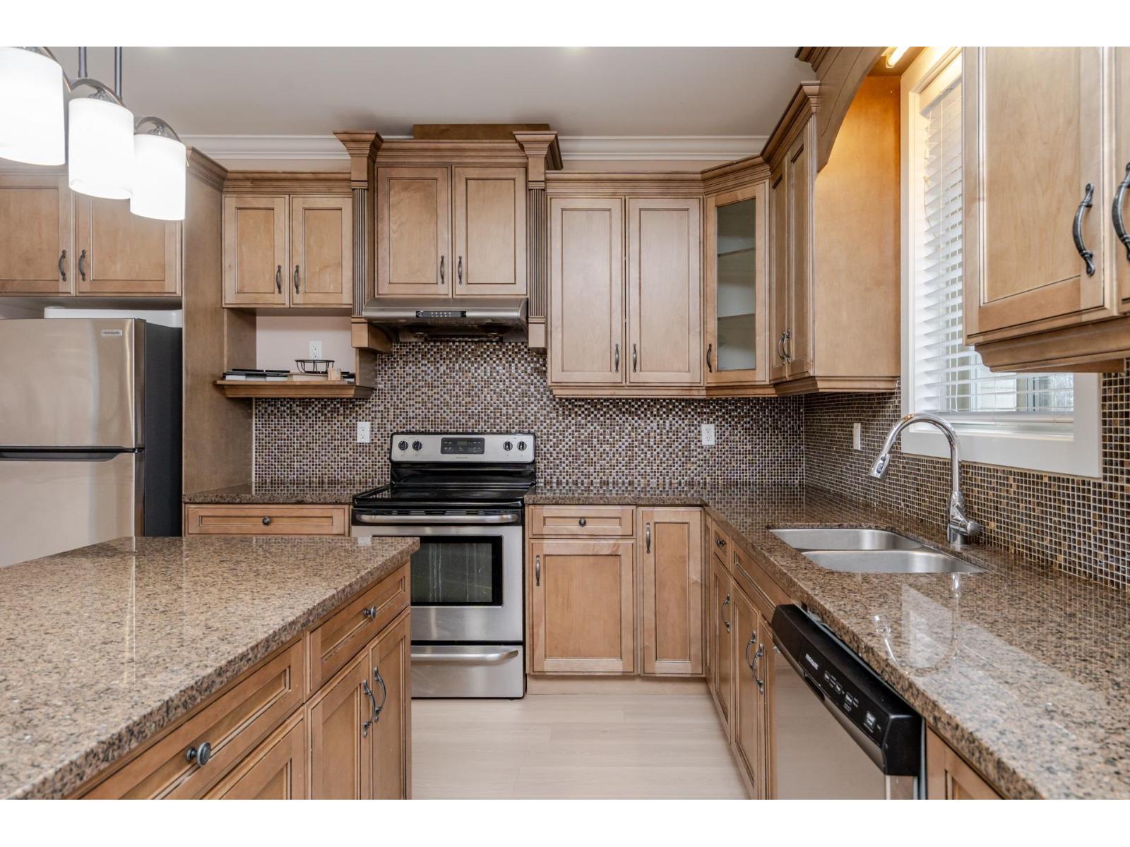 19586 72a Avenue, Surrey, British Columbia  V4N 3E8 - Photo 17 - R3098212