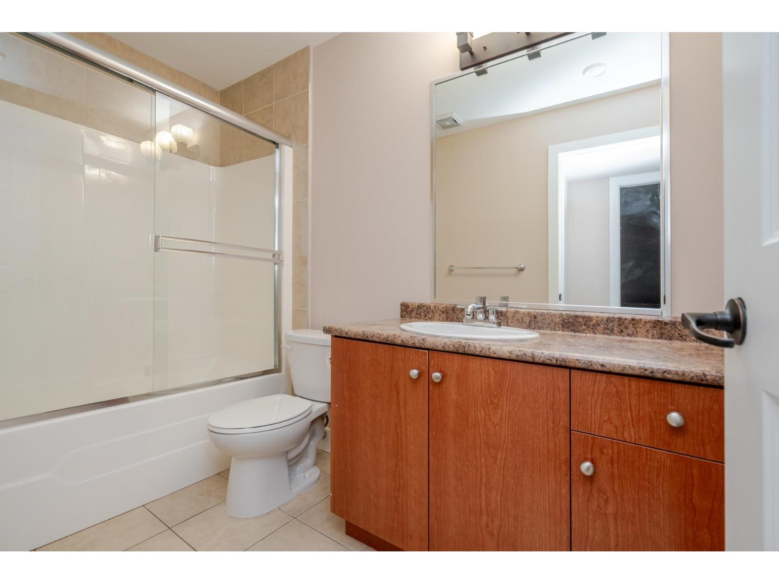 19586 72a Avenue, Surrey, British Columbia  V4N 3E8 - Photo 34 - R3098212