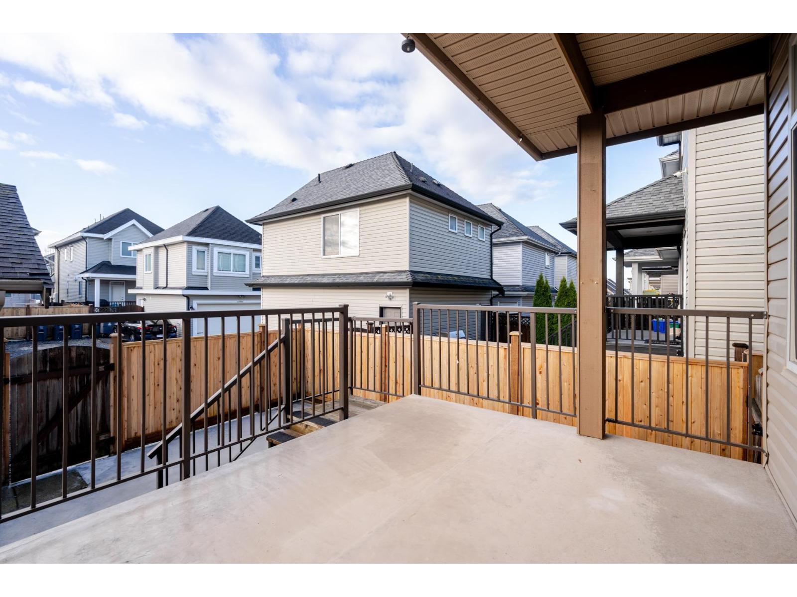 19586 72a Avenue, Surrey, British Columbia  V4N 3E8 - Photo 36 - R3098212