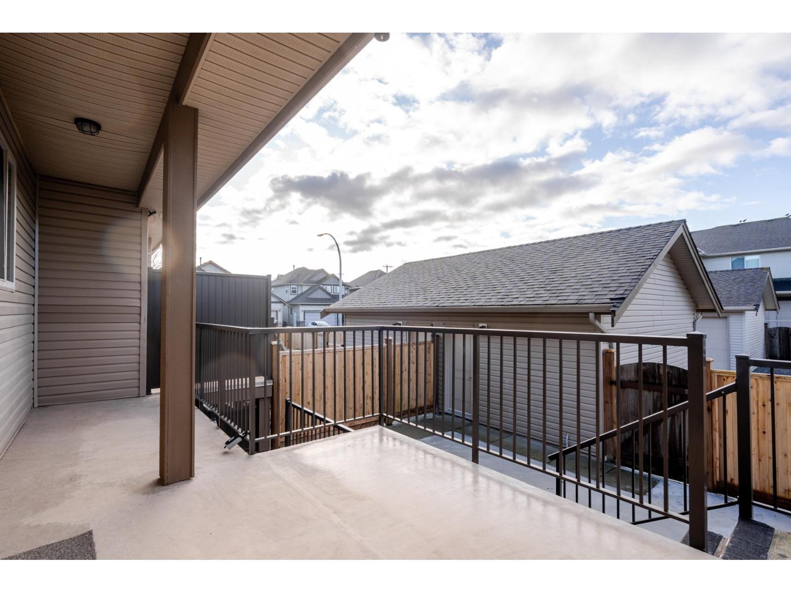 19586 72a Avenue, Surrey, British Columbia  V4N 3E8 - Photo 37 - R3098212