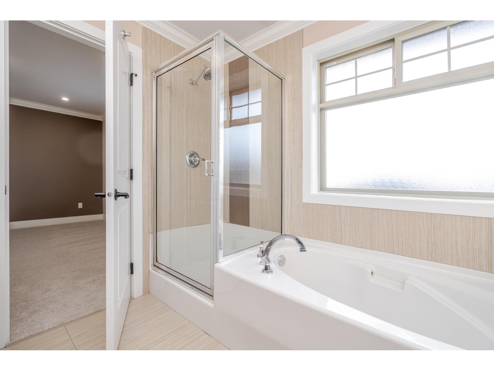 19586 72a Avenue, Surrey, British Columbia  V4N 3E8 - Photo 23 - R3098212