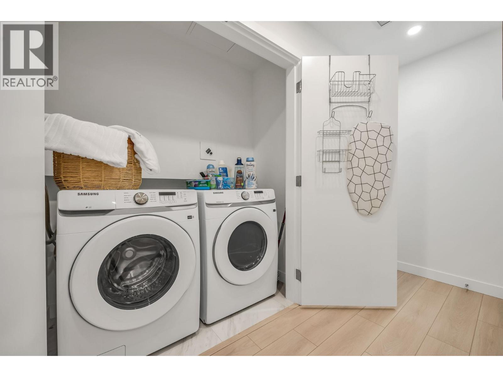 1705 626 Claremont Street, Coquitlam, British Columbia  V3J 0T1 - Photo 16 - R3098045