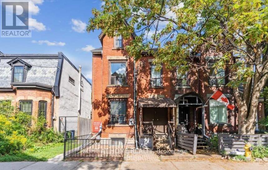 301 - 27 HAMILTON STREET, Toronto, Ontario