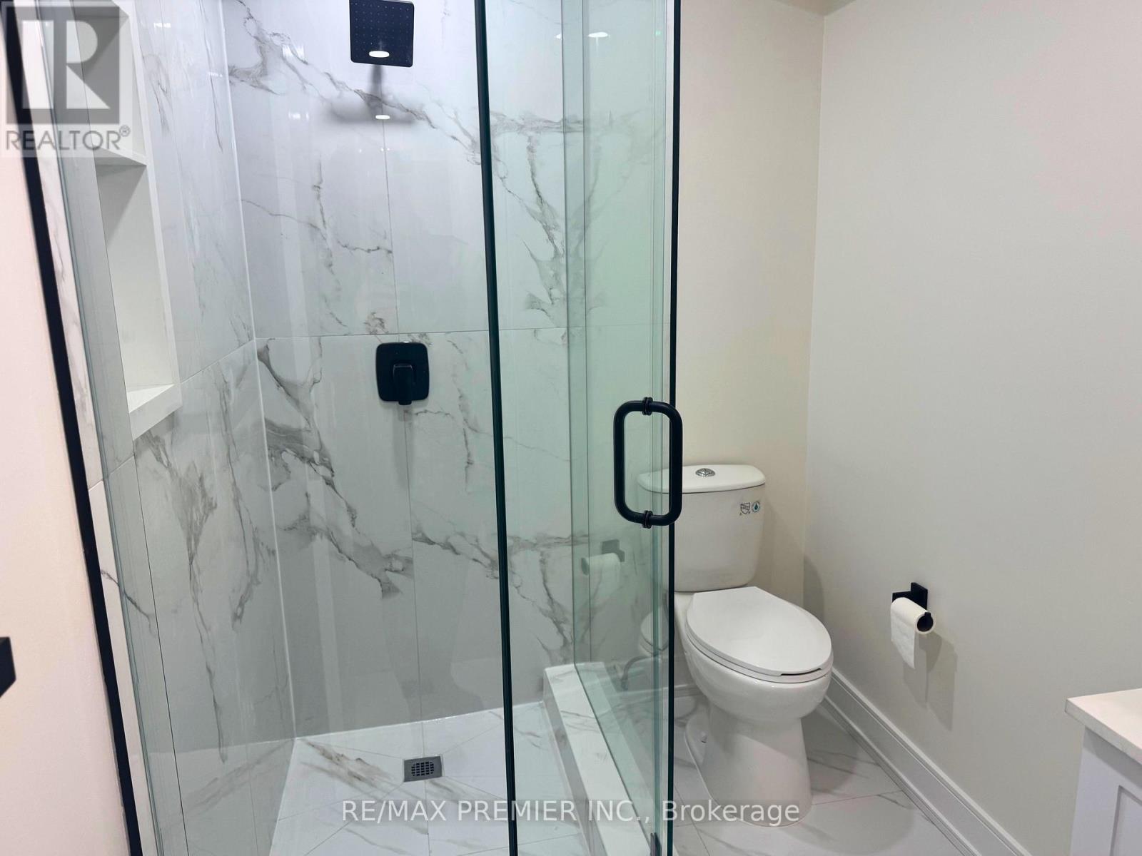 39 Walls Crescent, New Tecumseth (Tottenham), Ontario  L0G 1W0 - Photo 10 - N12868042