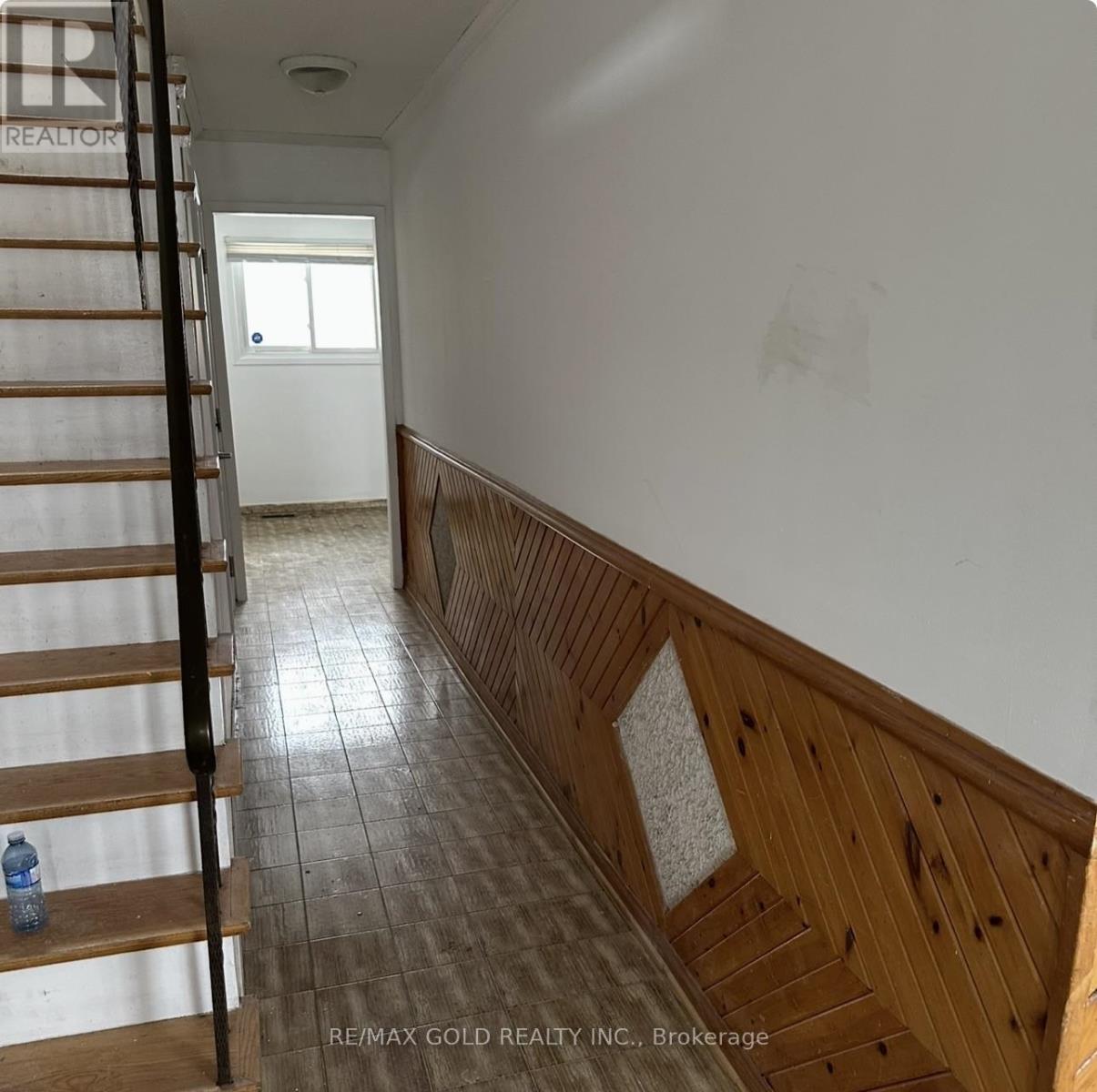 3769 Brandon Gate Drive, Mississauga, Ontario  L4T 3N1 - Photo 2 - W12846636