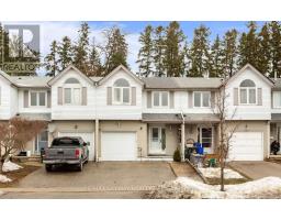 16 BANKSIDE DRIVE, Kitchener, Ontario