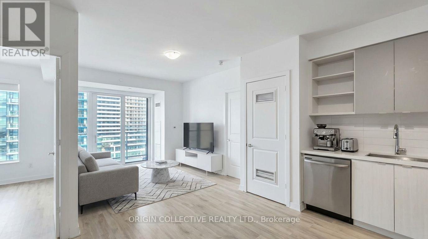 1010 - 4675 Metcalfe Avenue, Mississauga (Central Erin Mills), Ontario  L5M 0Z8 - Photo 8 - W12867920