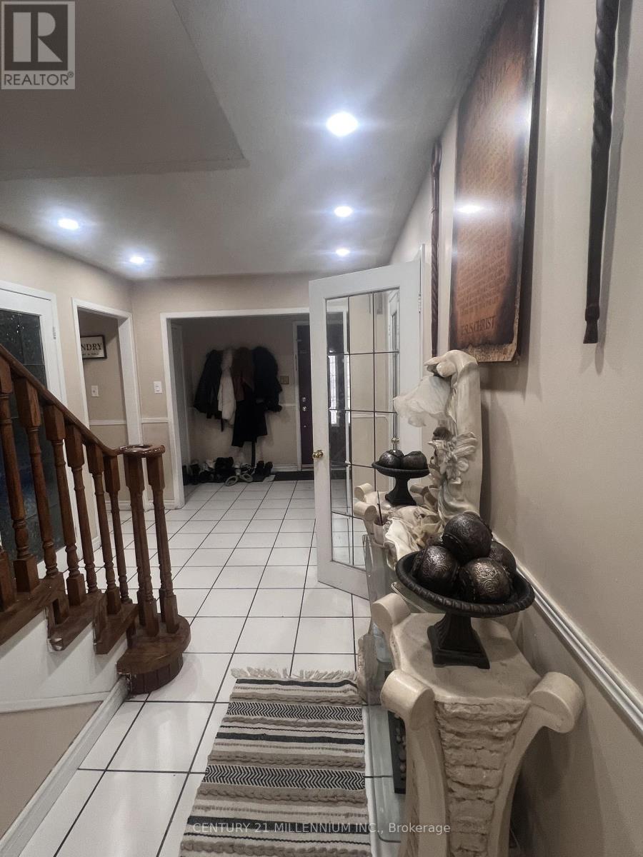 175 Vodden Street W, Brampton (Brampton West), Ontario  L6X 2W8 - Photo 13 - W12868130