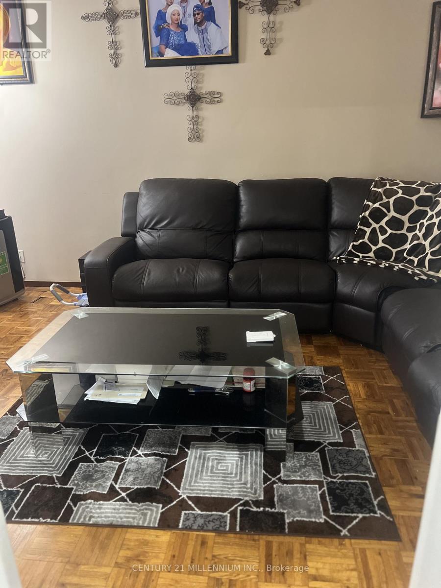 175 Vodden Street W, Brampton (Brampton West), Ontario  L6X 2W8 - Photo 5 - W12868130