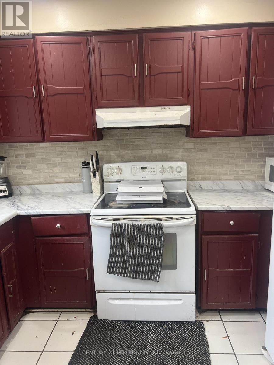 175 Vodden Street W, Brampton (Brampton West), Ontario  L6X 2W8 - Photo 7 - W12868130