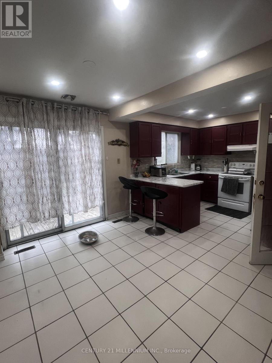 175 Vodden Street W, Brampton (Brampton West), Ontario  L6X 2W8 - Photo 9 - W12868130