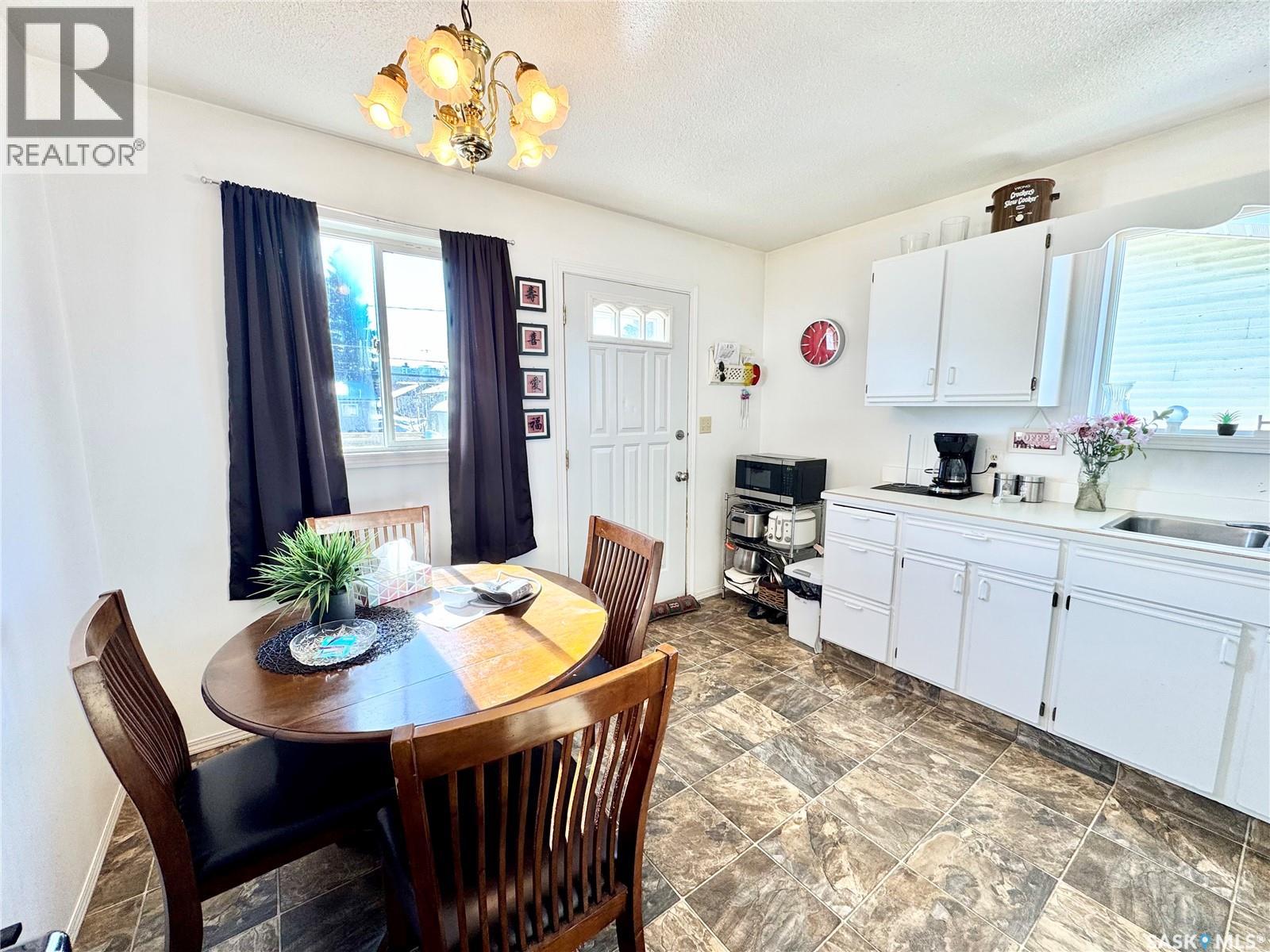 1001 12th Street W, Prince Albert, Saskatchewan  S6V 3C9 - Photo 3 - SK030125