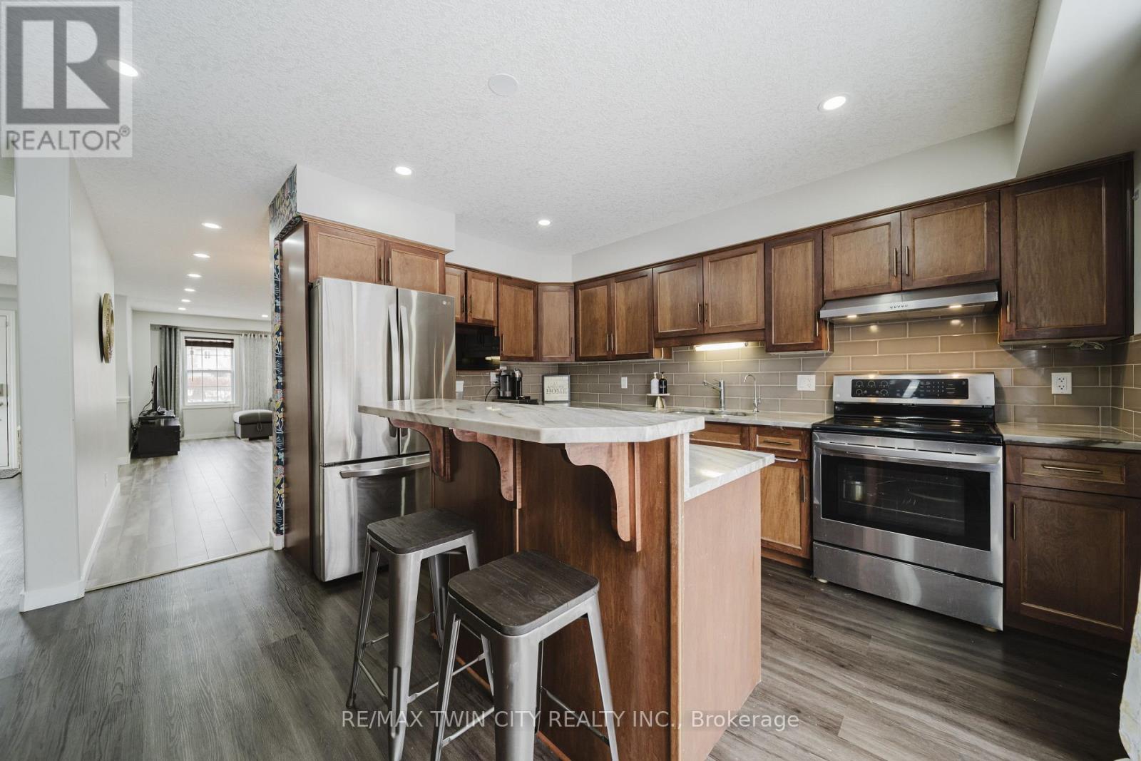 2 - 214 Snyder's Road E, Wilmot, Ontario  N3A 0A6 - Photo 12 - X12868112